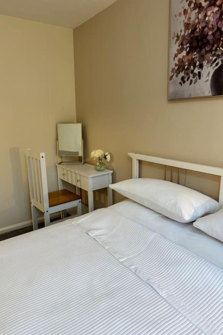 Stylish 2 Bedrooms Flat In A Quiet Cul-De-Sac Area, Near Sheffield City Centre With Free Parking Εξωτερικό φωτογραφία